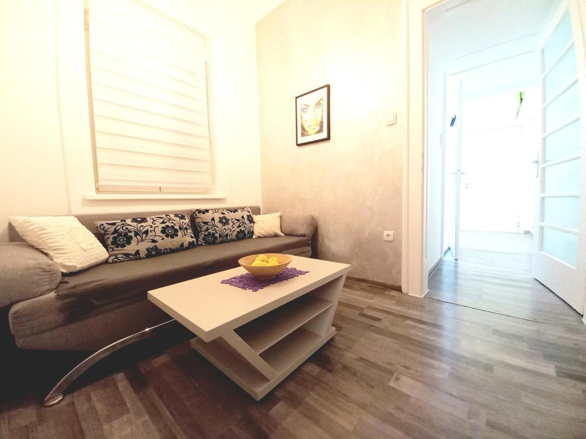 Genius Apartment Belgrad Exteriör bild